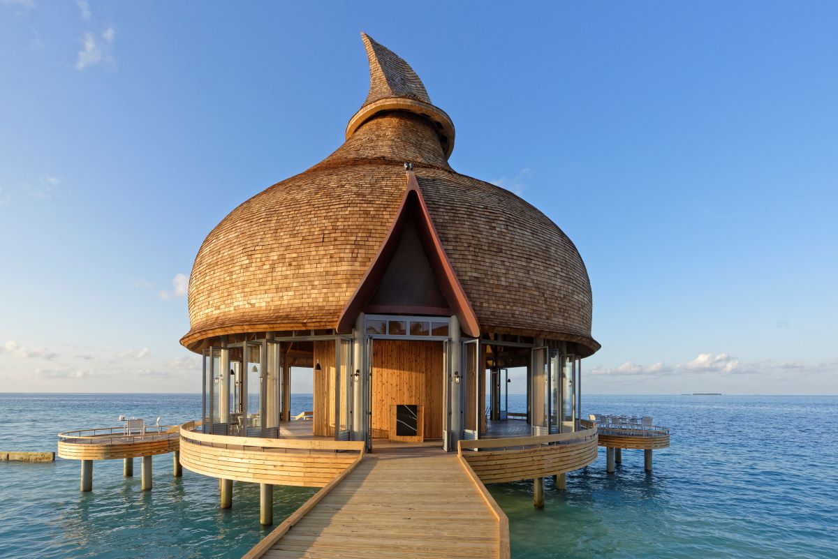 OUTRIGGER Maldives Maafushivaru Resort
