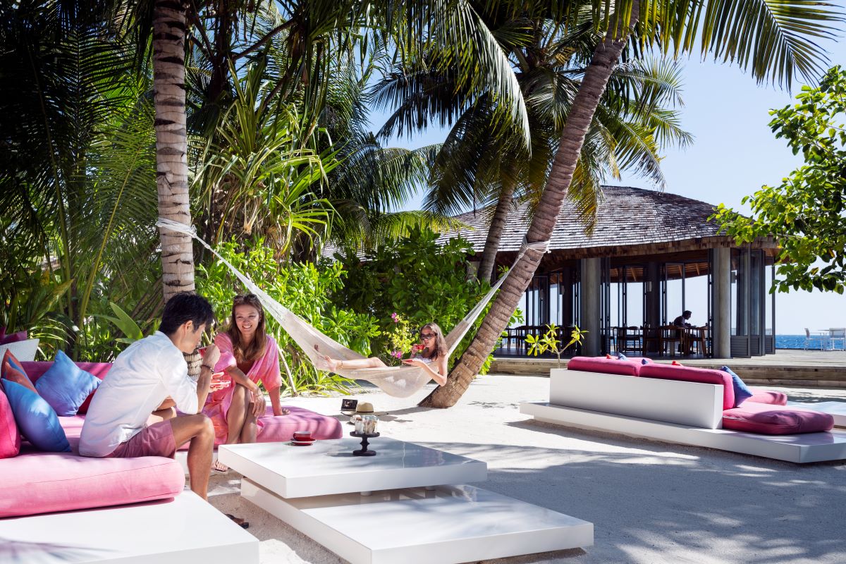 OUTRIGGER Maldives Maafushivaru Resort