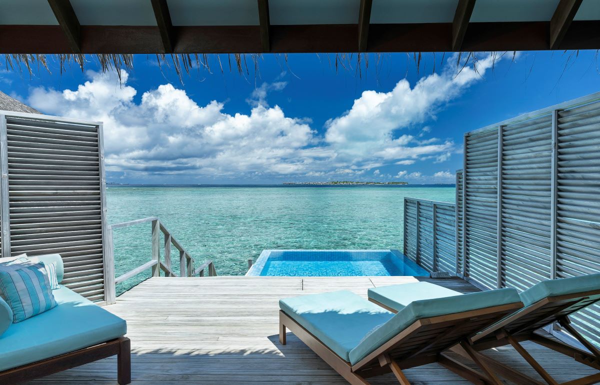 Water Bungalow with Pool Photo 1