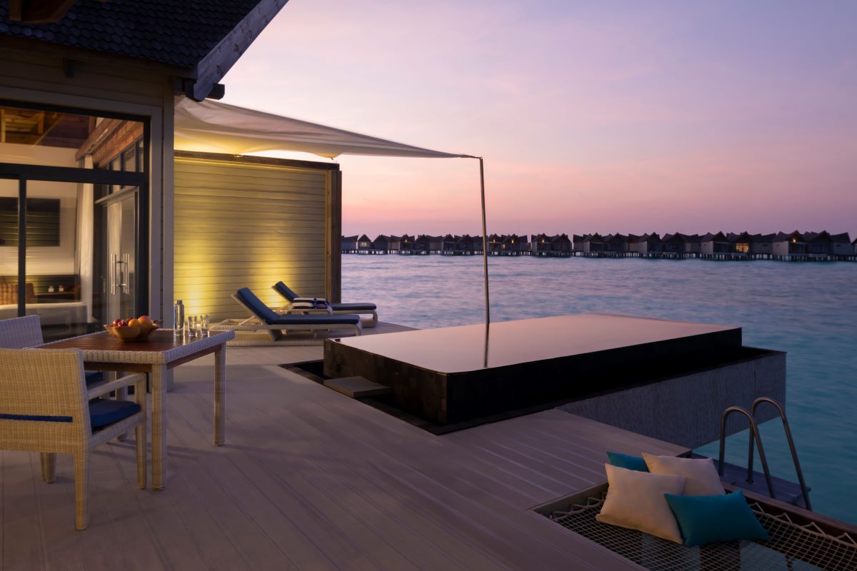 Overwater Pool Villa Lagoon Photo 2
