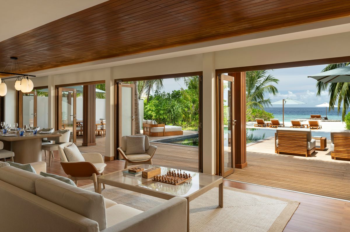 Two Bedroom Beach House with Pool Photo 6