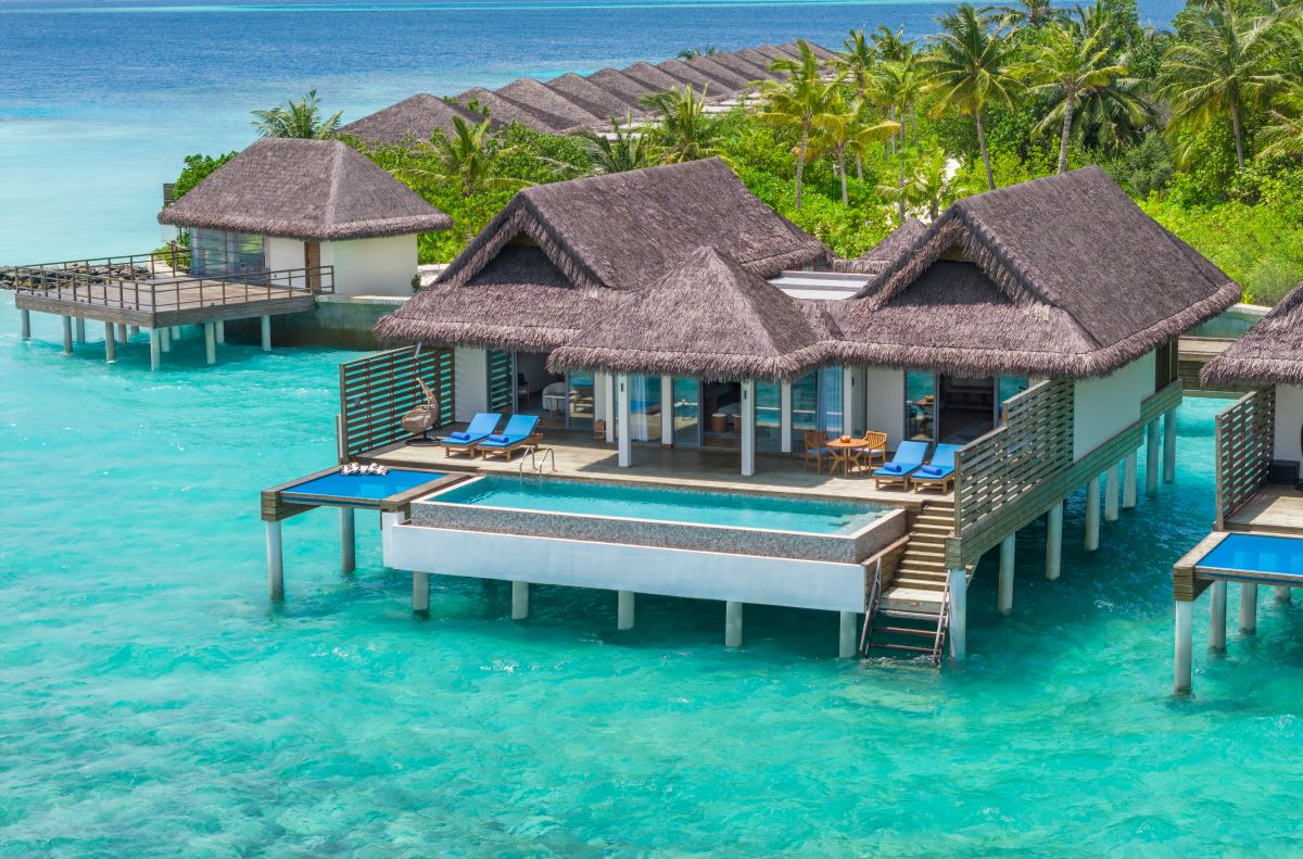 Four Bedroom Family Suite with Private Pool Photo 1