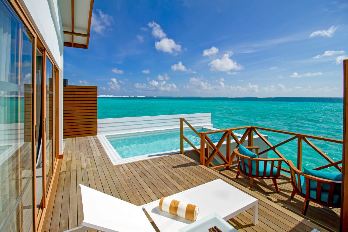Lagoon Suite Pool Photo 1