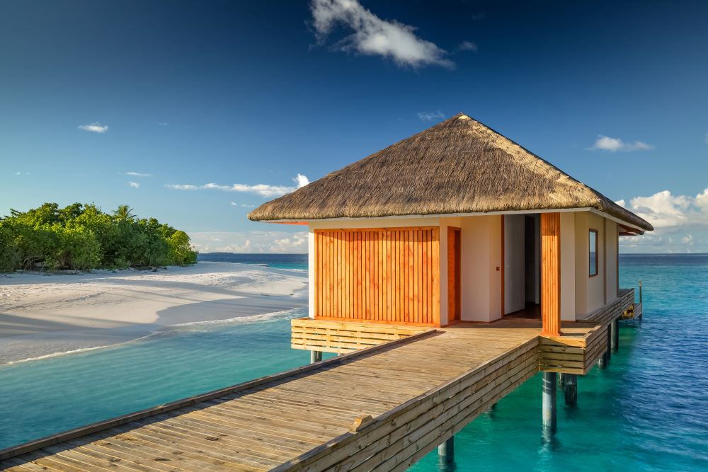 Water Villa with Pool Photo 4