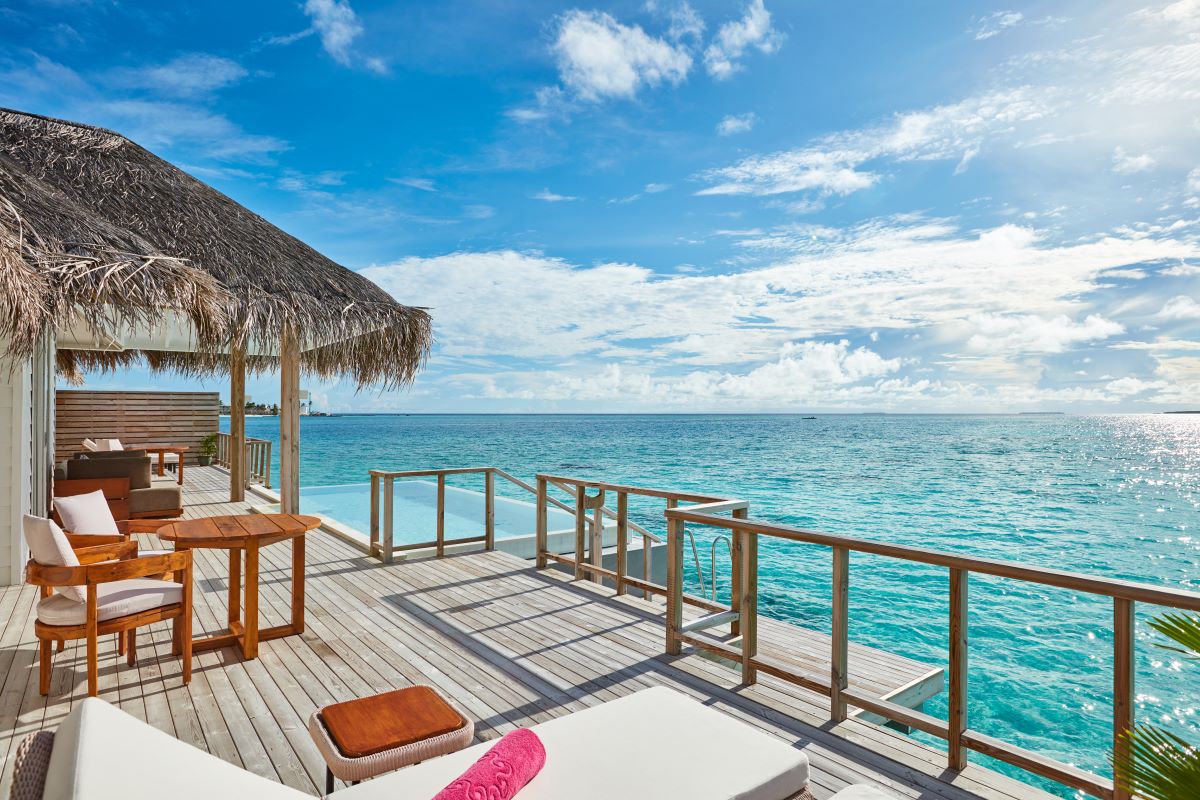 Two Bedroom Ocean Residence with Pool Photo 6