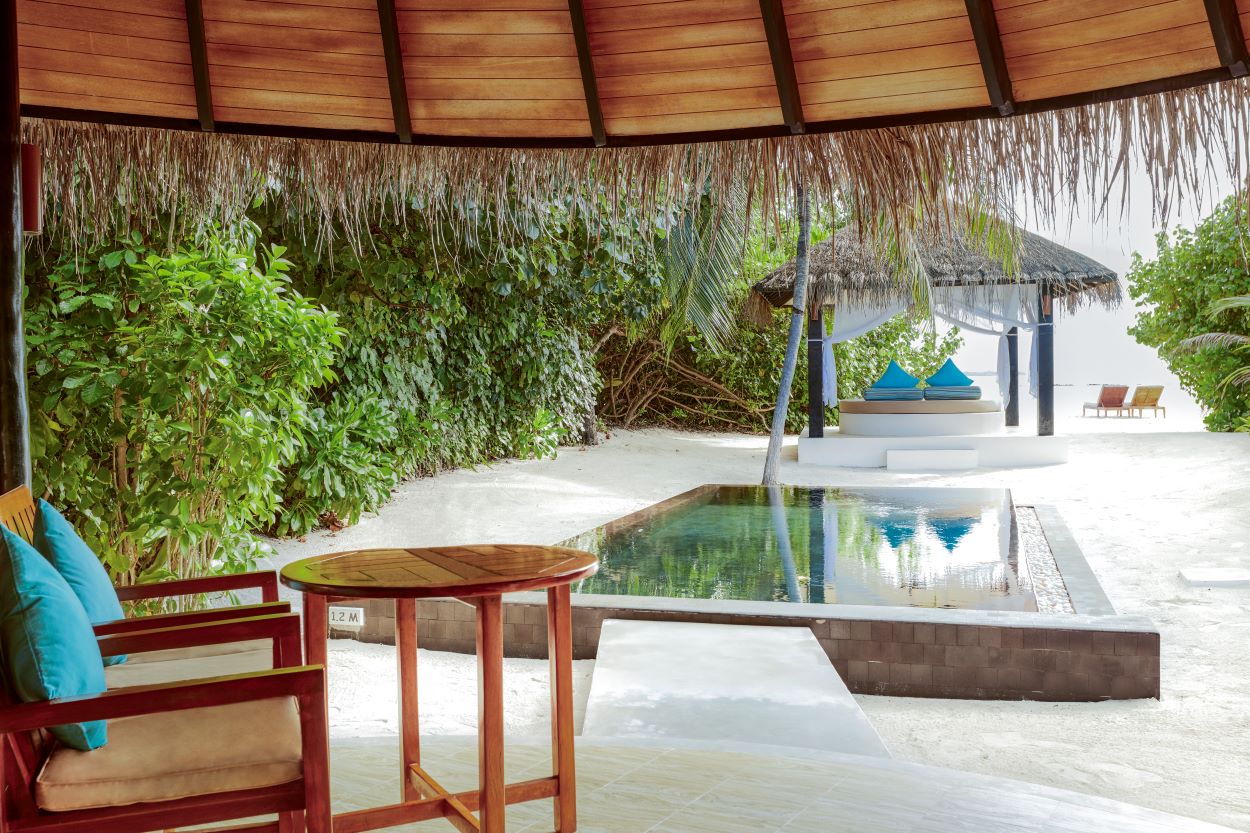 Beach Villa with Pool Photo 2