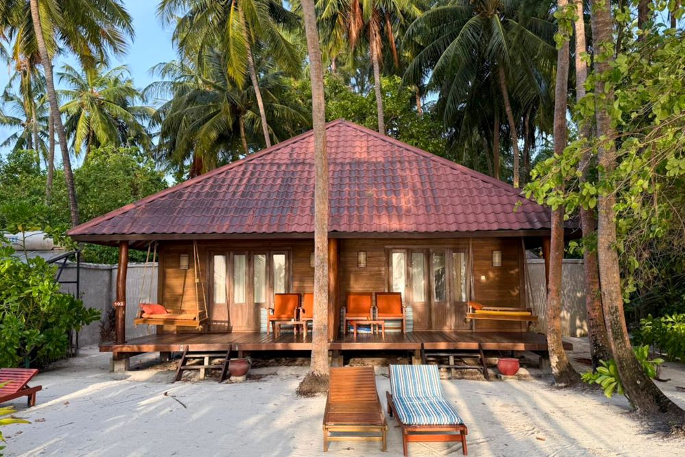 Semi-detached Beach Villa Photo 1