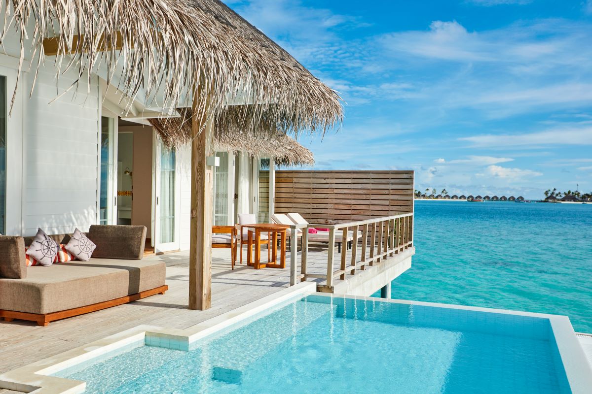 Two Bedroom Ocean Residence with Pool Photo 2