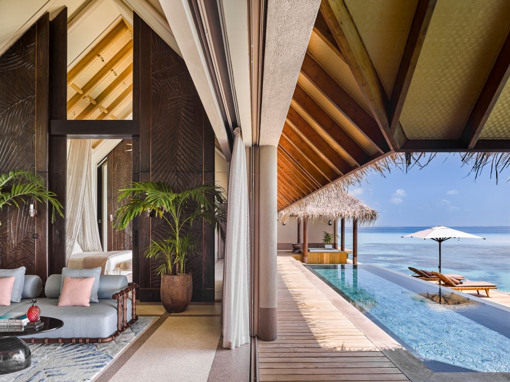 Three Bedroom Ocean Residence with Pool Photo 7