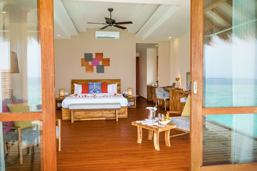 Water Villa with Pool Photo 3