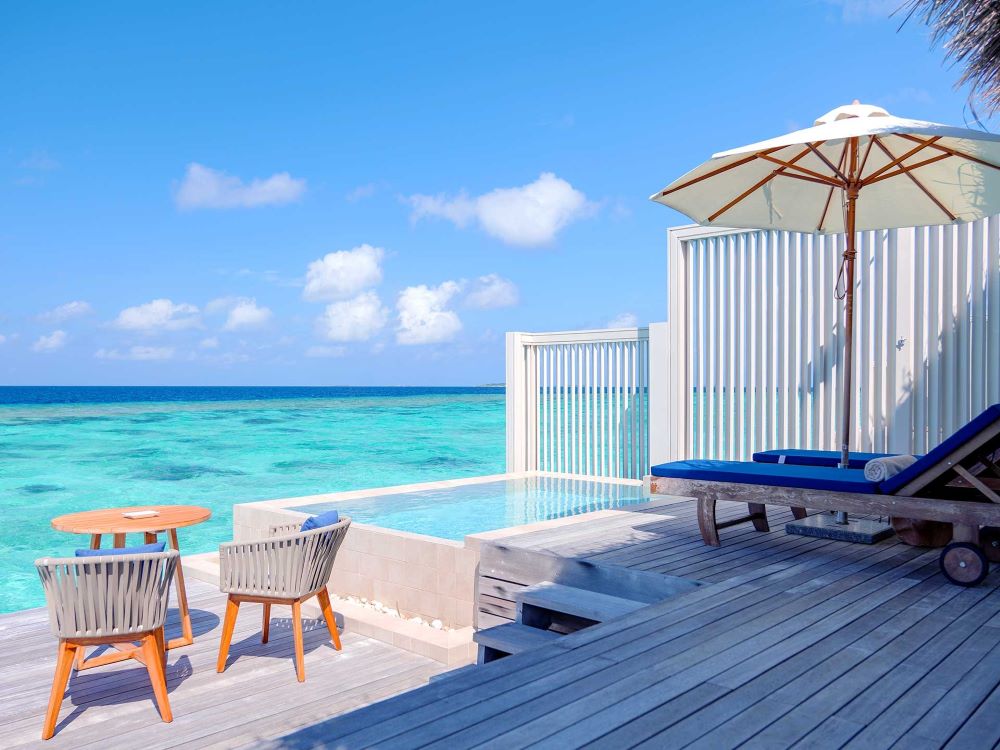 Water Villa with Pool Photo 3