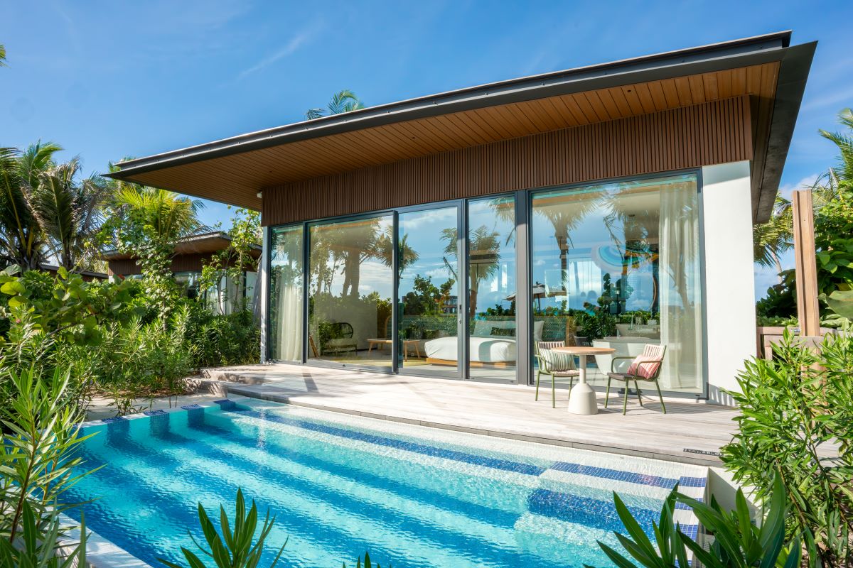 Family Beach Pool Villa with Capsule Photo 4
