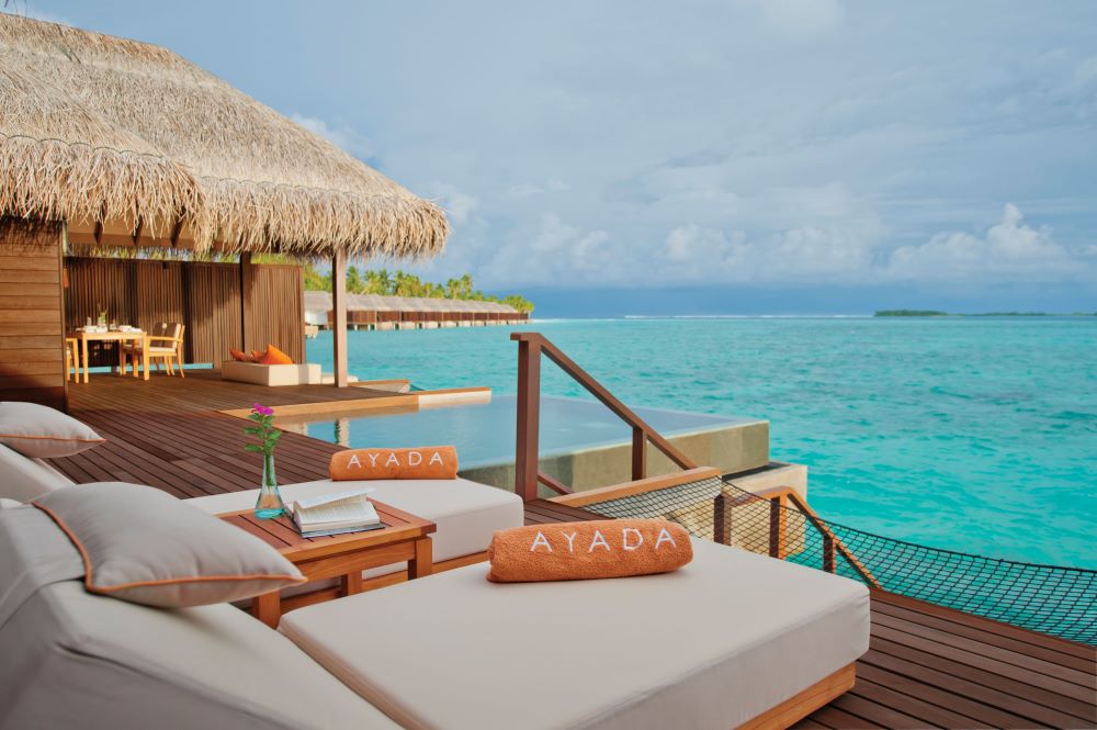 Sunset Family Ocean Suite with Pool Photo 4