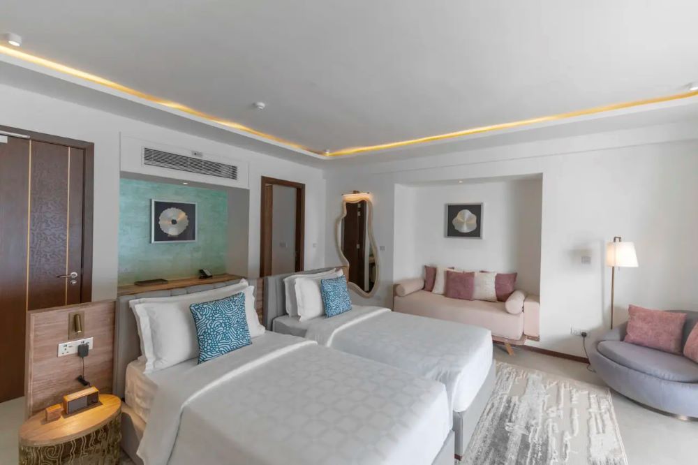 Three-bedroom Beach Suite Photo 3