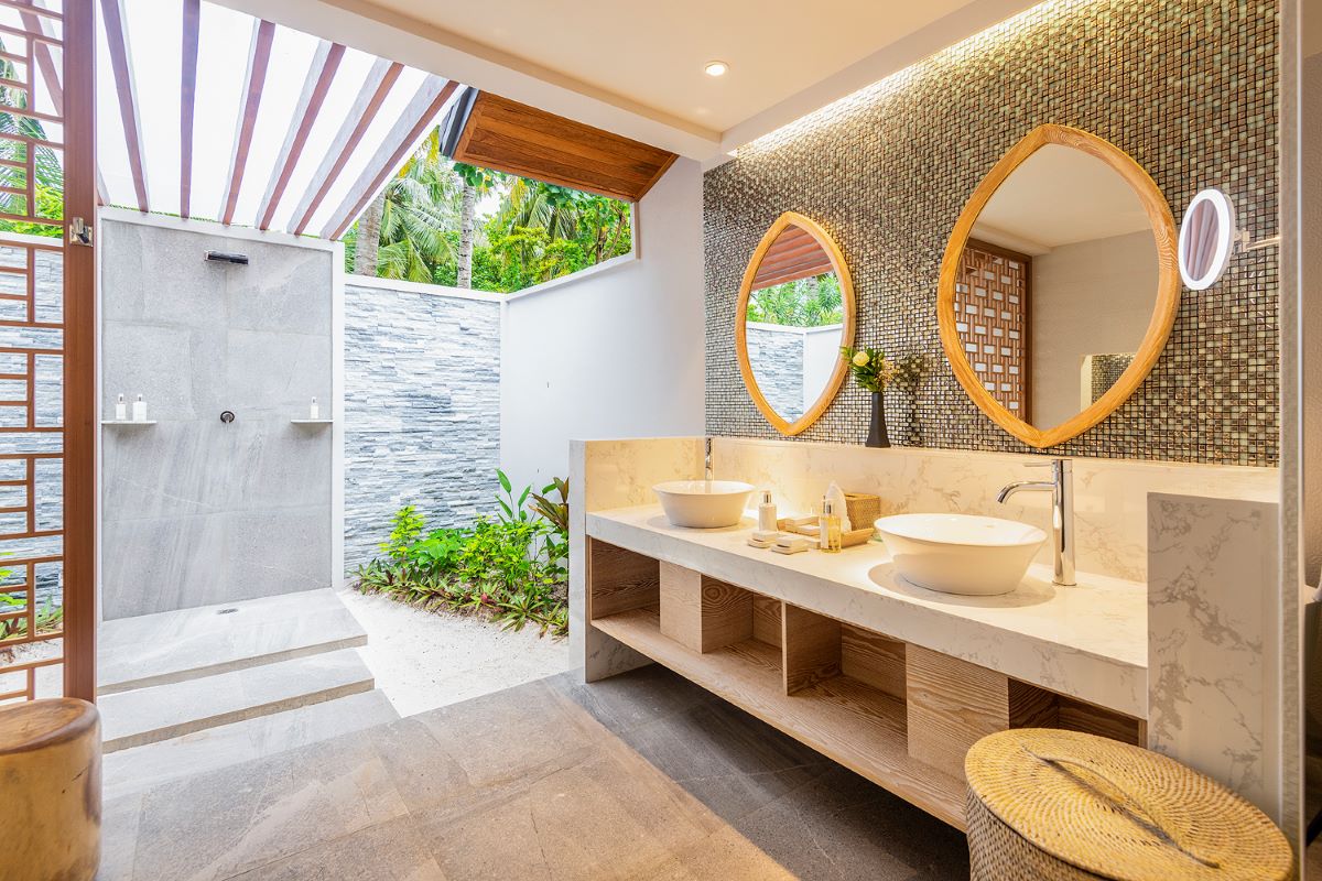 Beach Suite with Pool Photo 4