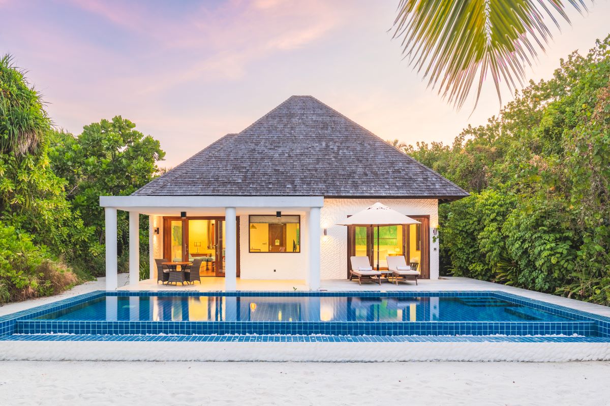 Deluxe Beach Residence with Lap Pool Photo 5