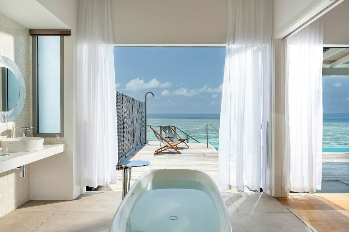 Thundi Water Villa with Pool Photo 2