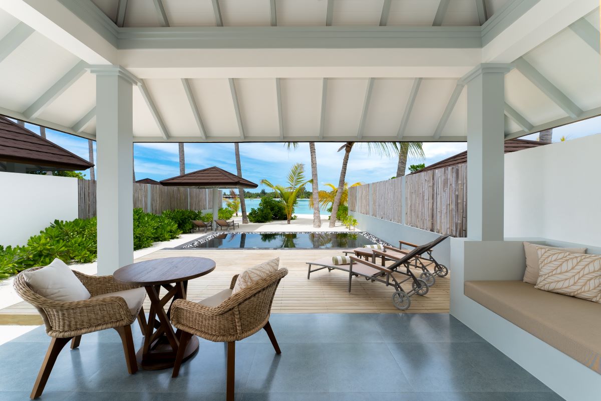 Grand Beach Suite with Pool Photo 1
