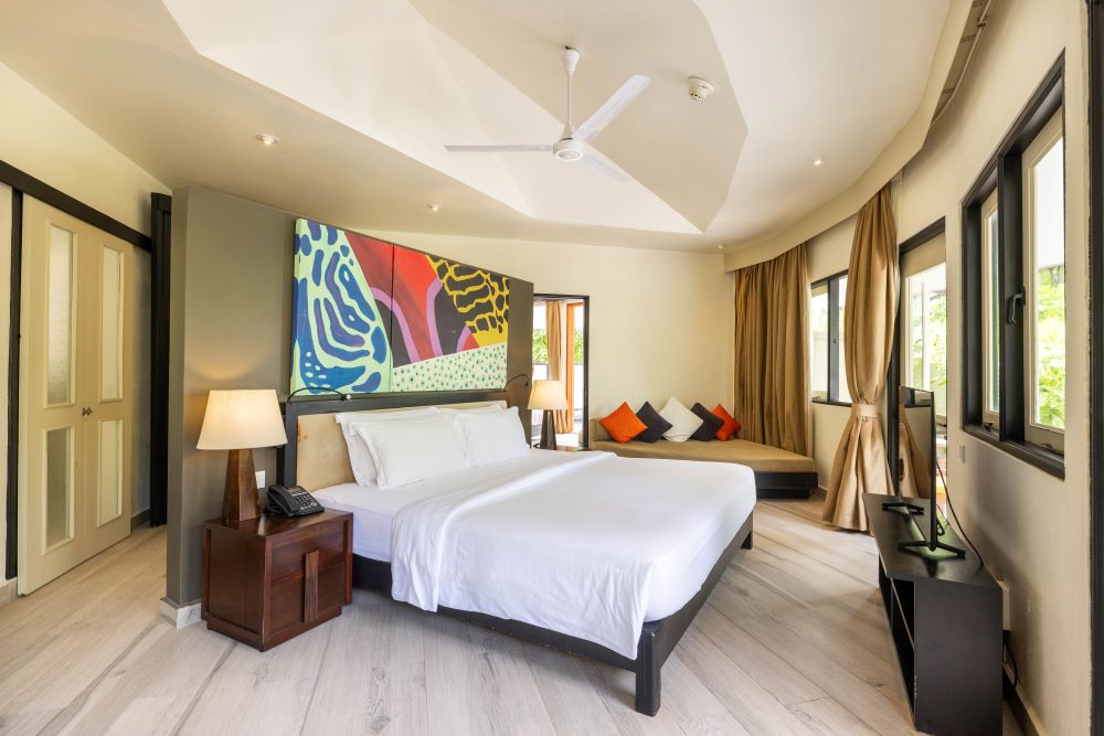 Sunset Beachfront Family Pool Villa Photo 1