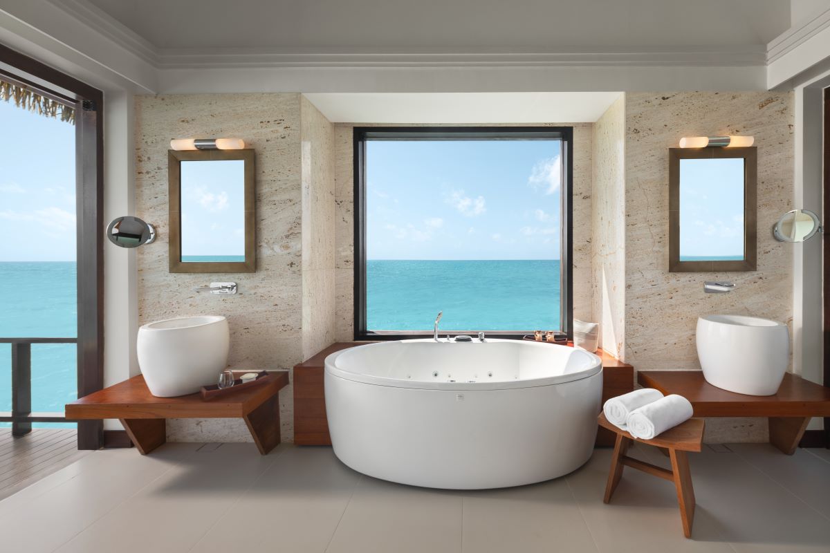 Ocean Residence with Infinity Lap Pool Photo 5
