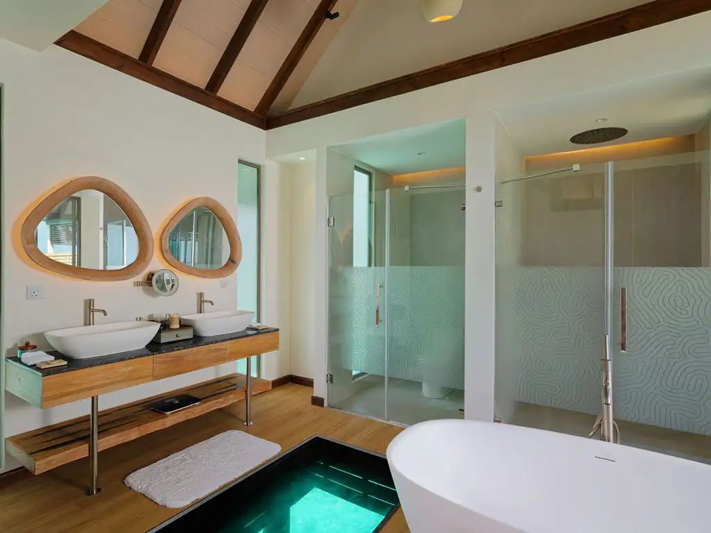 Two-bedroom Water Pool Villa with Slide Photo 2