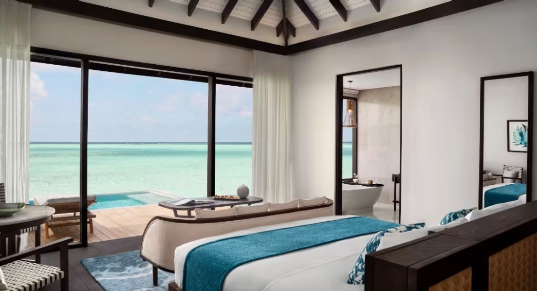 Over Water Pool Villa Photo 3