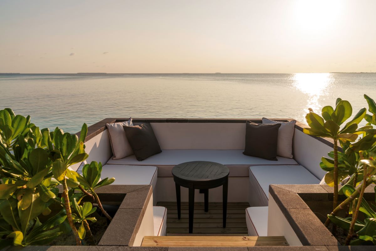 Sunset Horizon Water Villa with Pool Photo 4