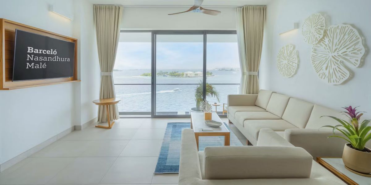 Sea Front 3 Bedroom Master Suite Photo 1