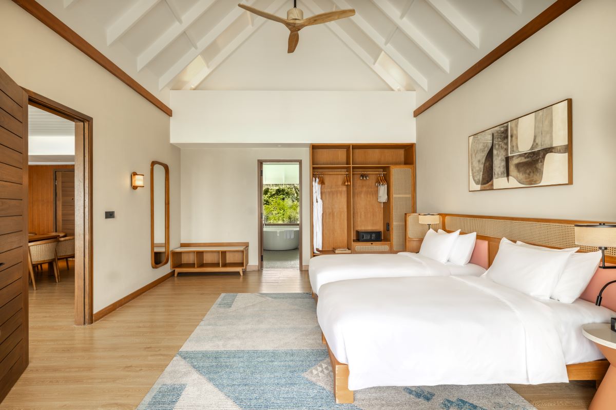Four Bedroom Family Suite with Private Pool Photo 4