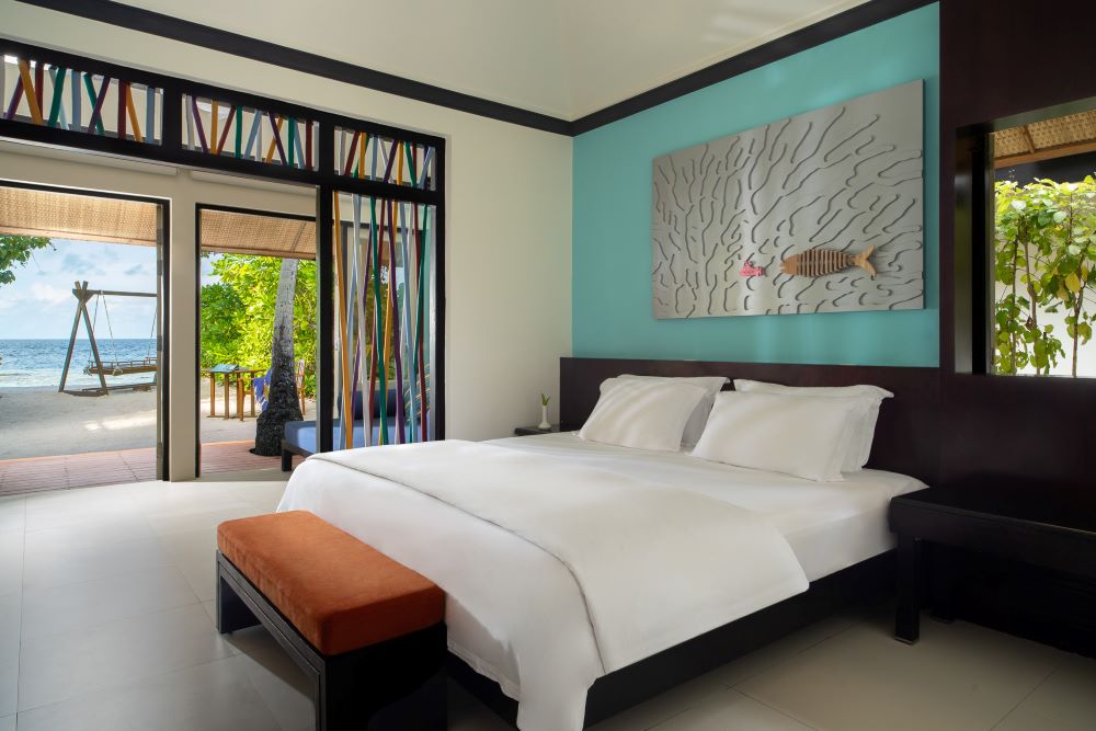 Beachfront Jet Pool Villa Photo 2