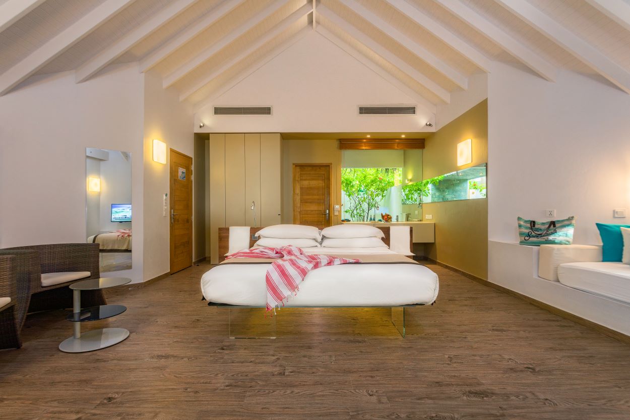 Beach Suite with Pool Photo 3