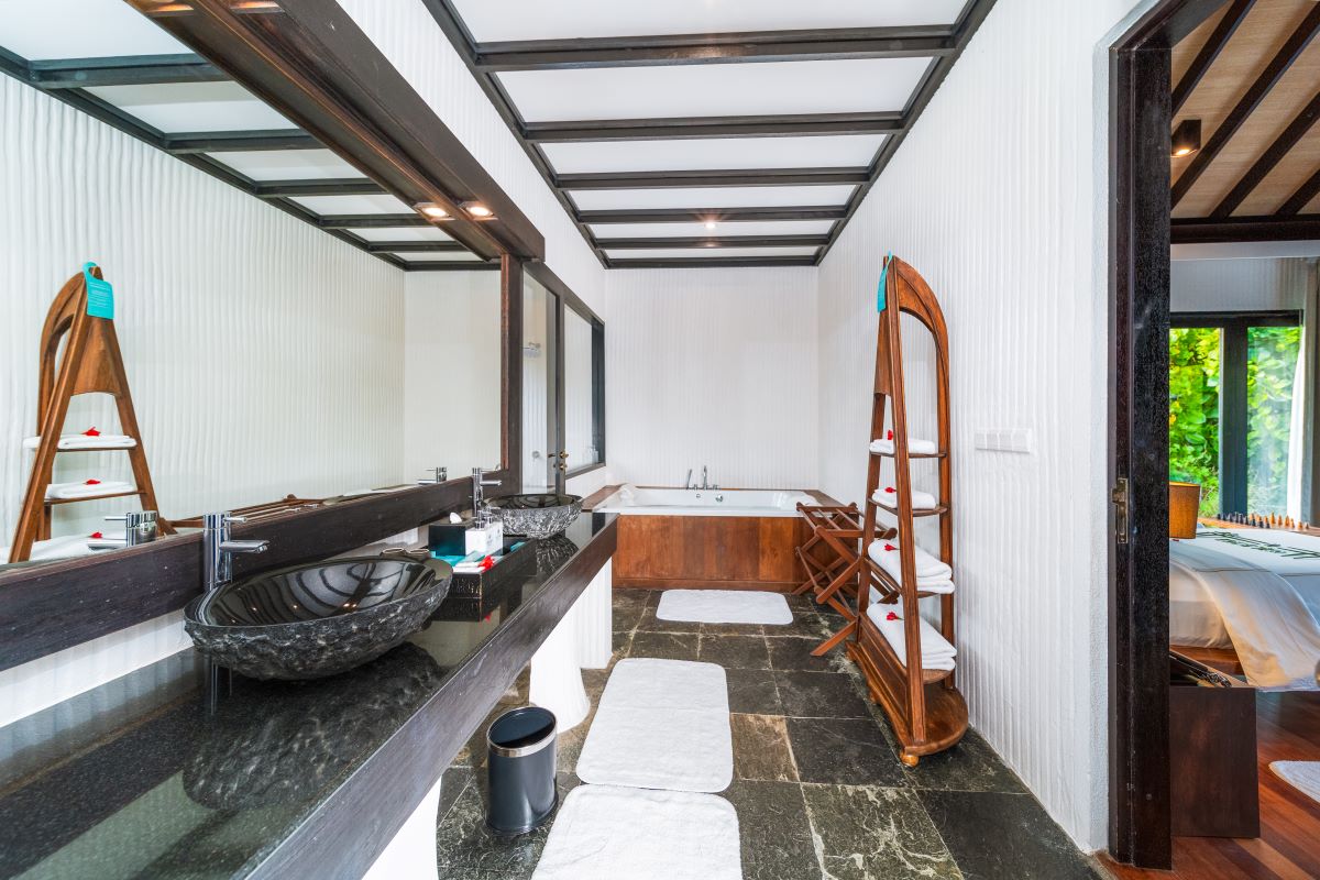 Two-Bedroom Beach Residence with Pool Photo 2