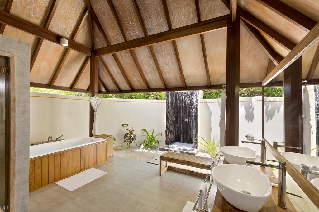 Sunrise Beach Villa Photo 3