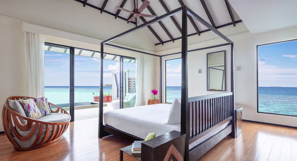 Over Water Pool Suite Photo 2