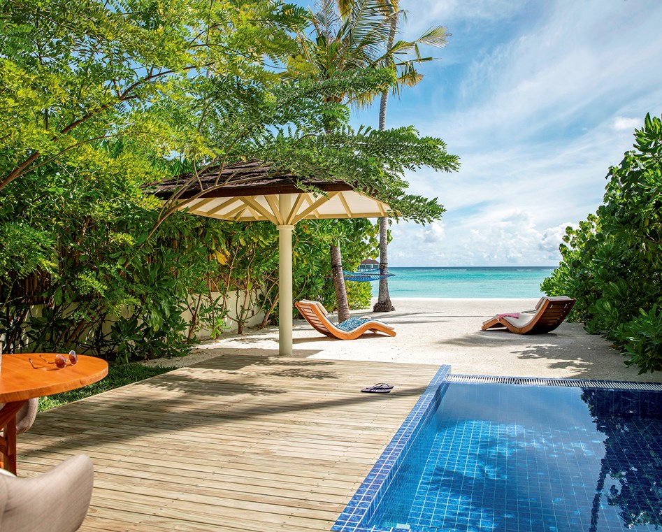 Romantic Beach Villa with Pool Photo 1