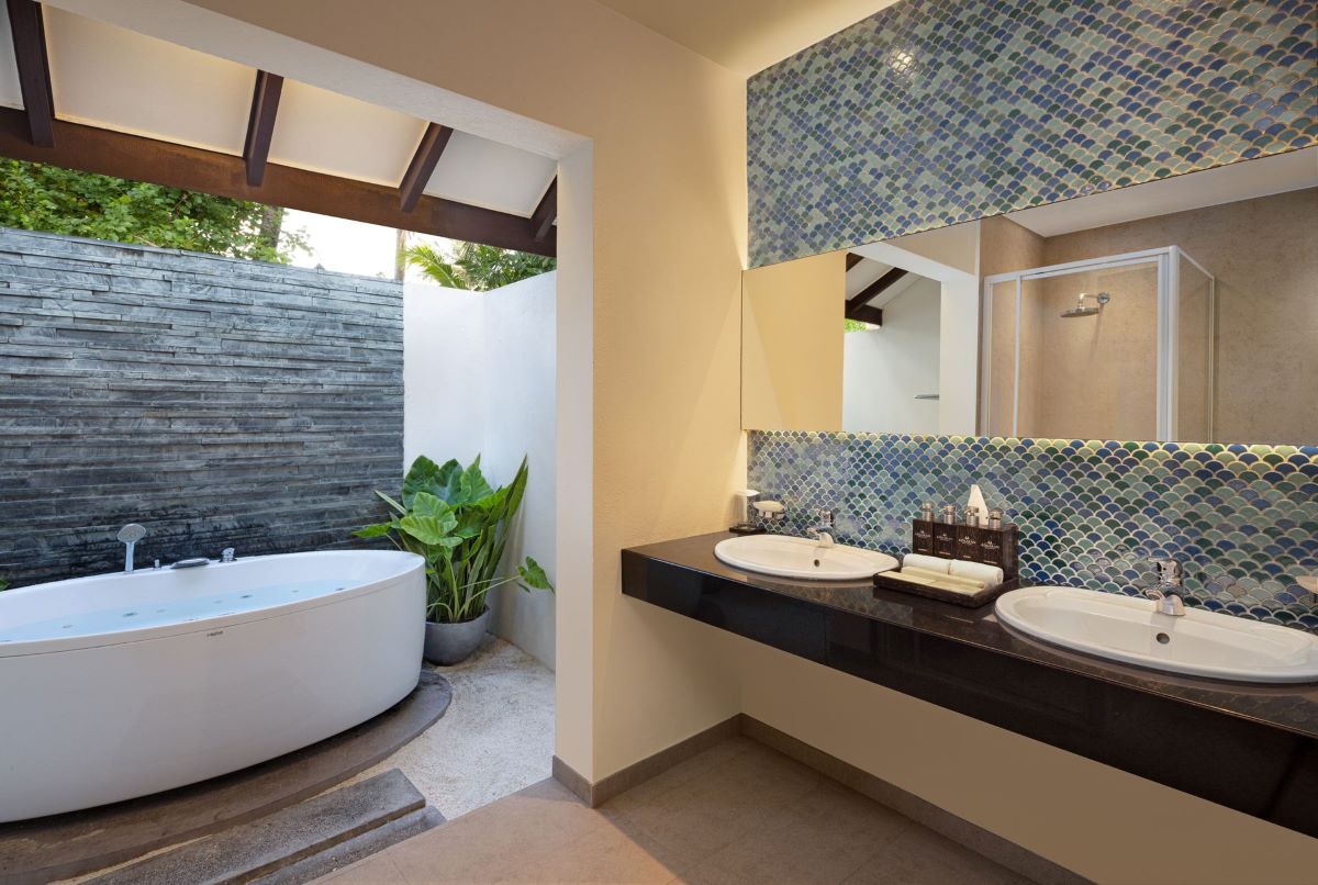 Two Bedroom Deluxe Family Beach Villa Photo 4