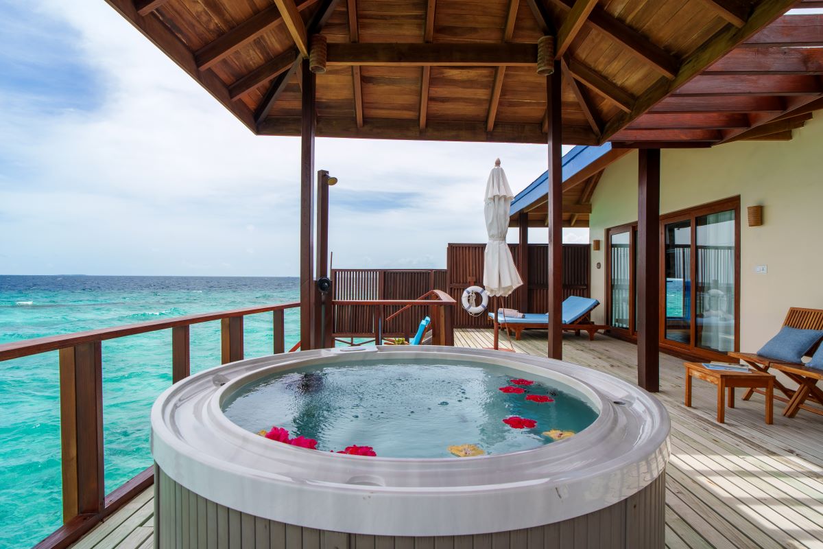 Two Bedroom Water Villa Suites With Spa Tub Photo 6