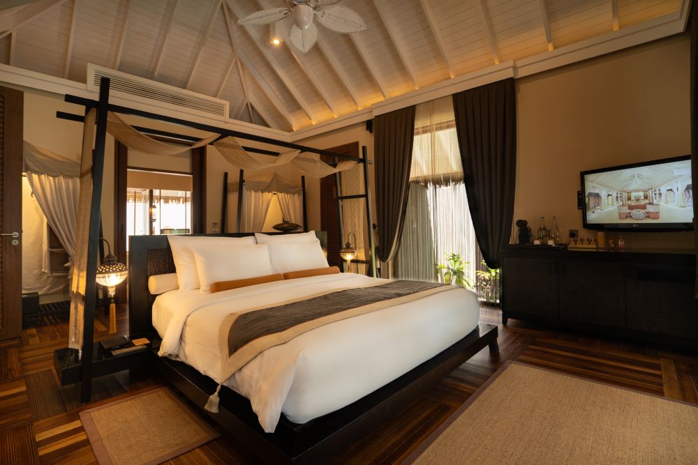 Beach Family Suite with Pool Photo 4