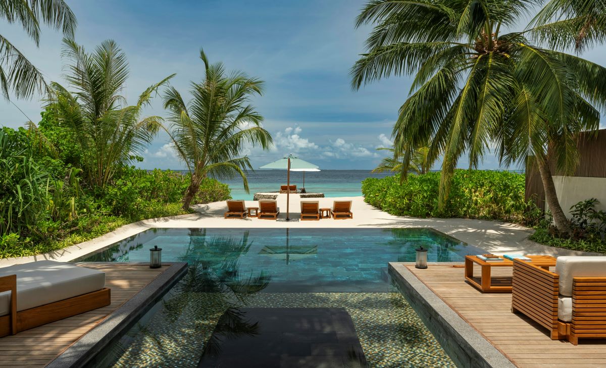 Two Bedroom Beach House with Pool Photo 7