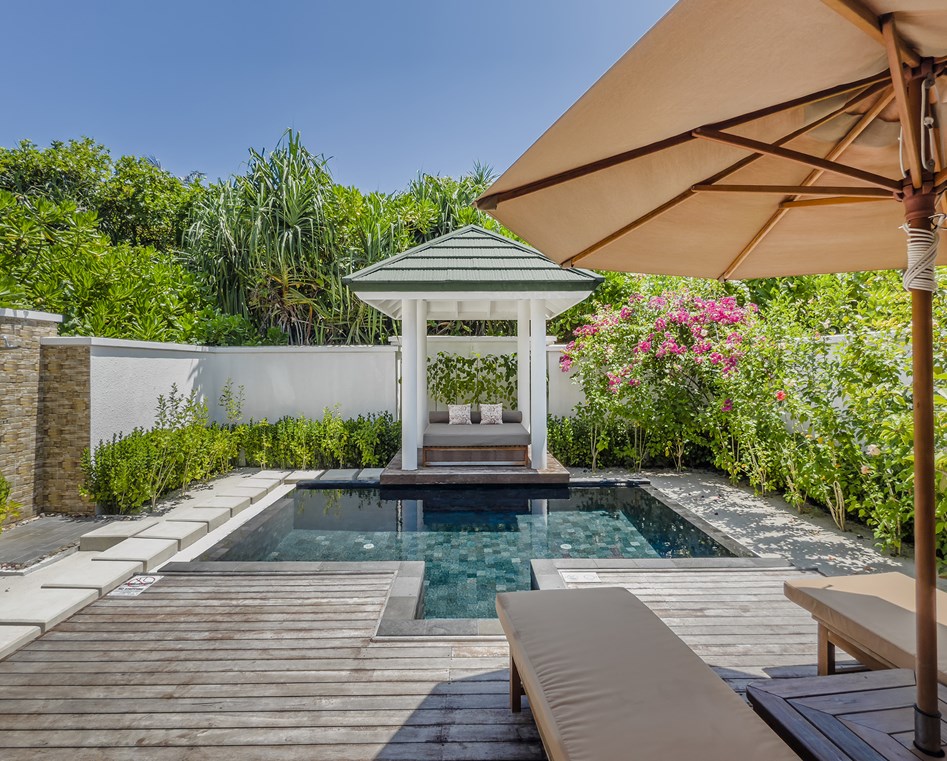 Two Bedroom Beach Residence with Pool Photo 5