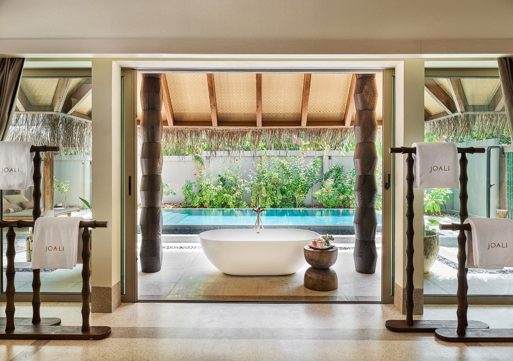 Two Bedroom Family Beach Villa with Two Pools Photo 5