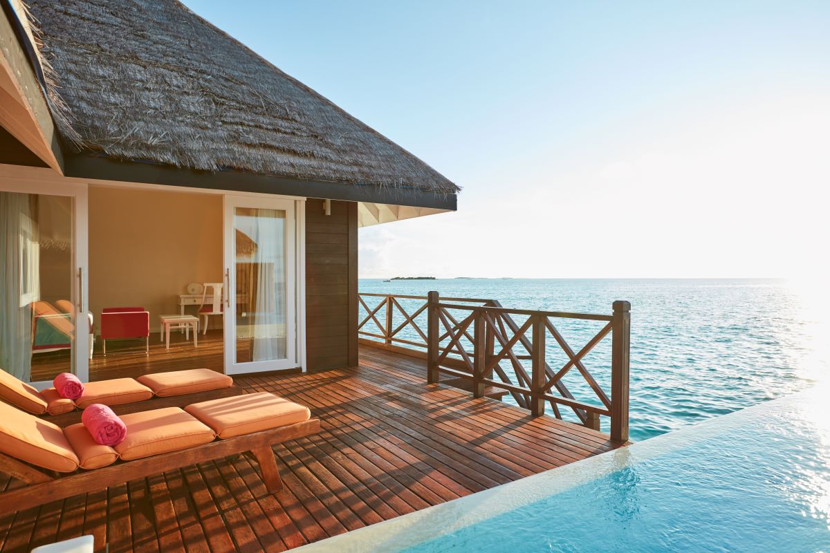 Grand Water Villa with Pool Photo 1
