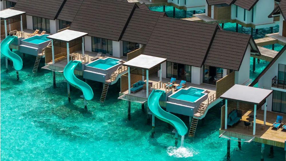 Water Pool Villa with Slide Photo 1