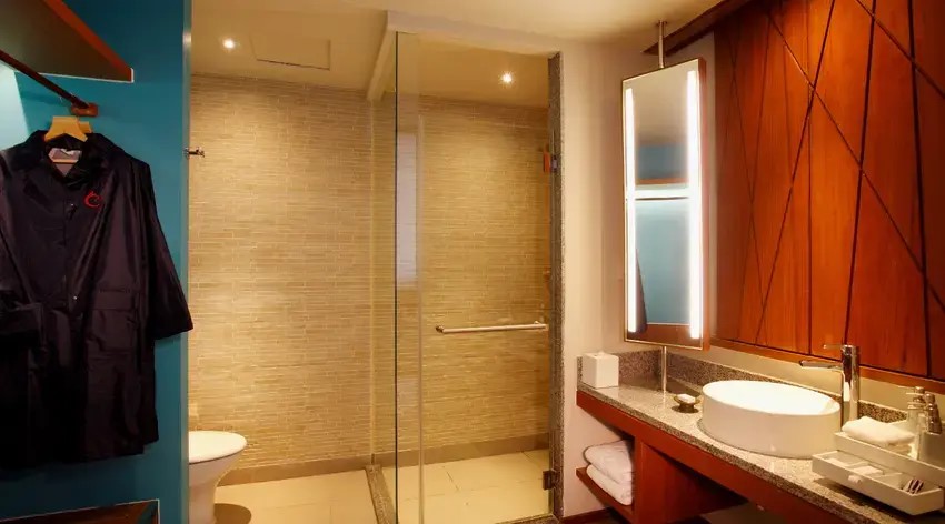 Overwater Villa Photo 2