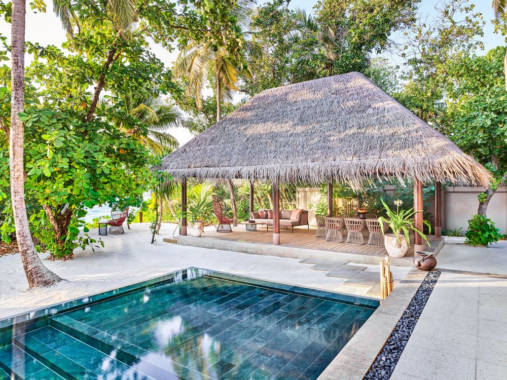 Four Bedroom Beach Residence with Pool Photo 6