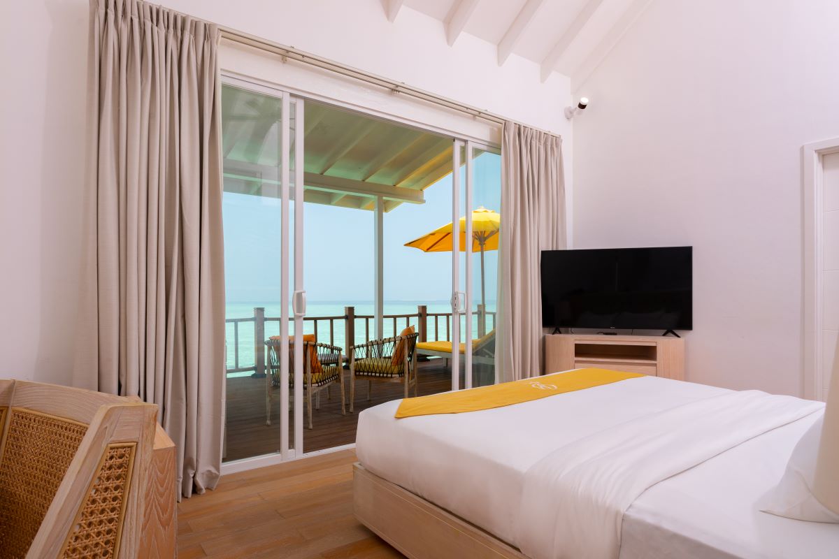 Sunset Water Villa Photo 3