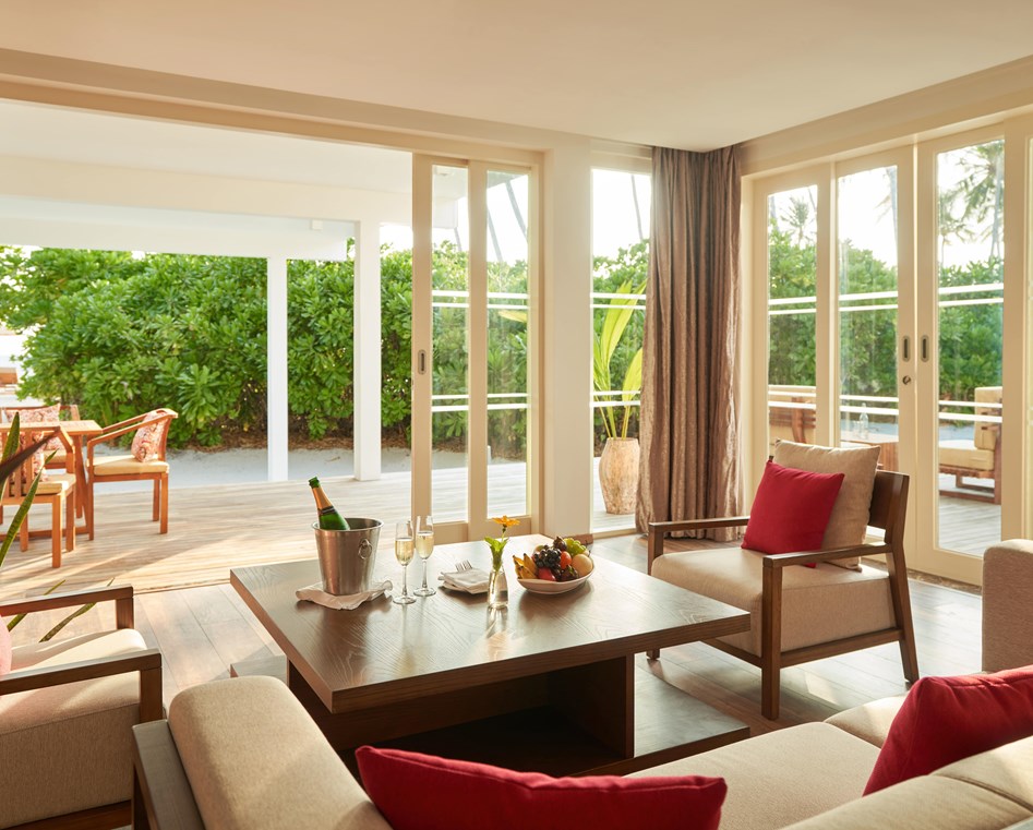 Two Bedroom Beach Residence with Pool Photo 6