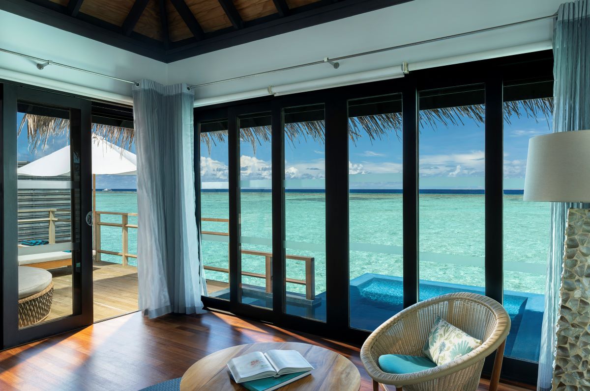 Water Villa with Pool Photo 2