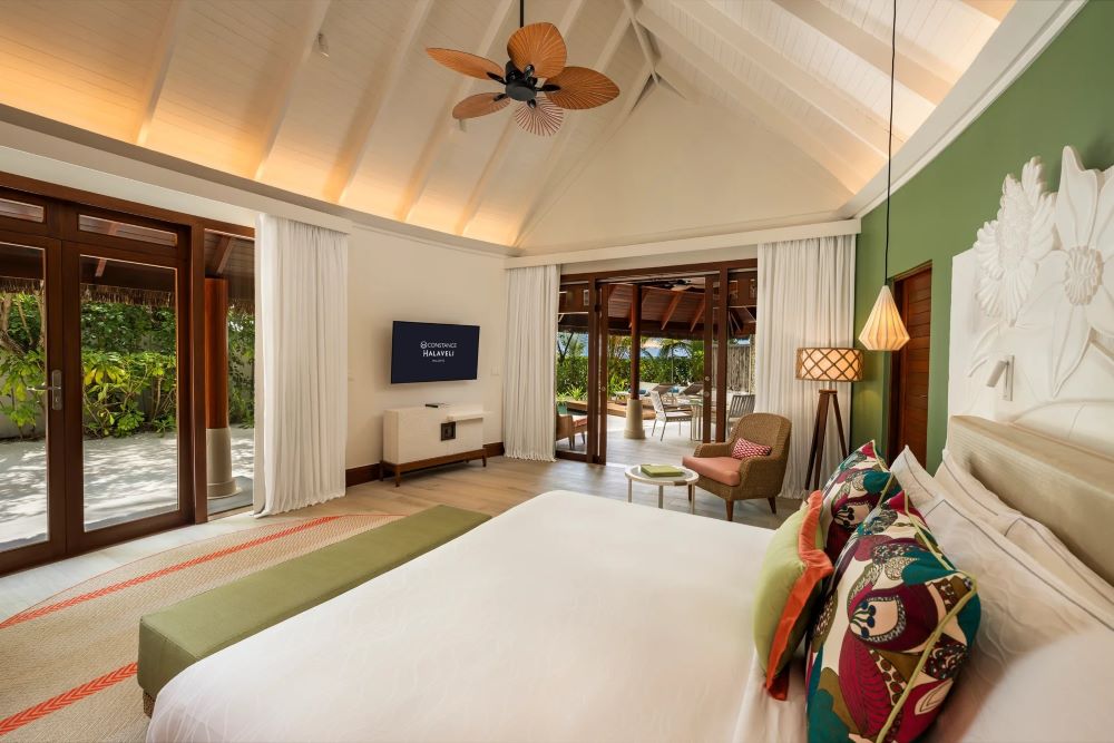 Beach Villa with Pool Photo 2
