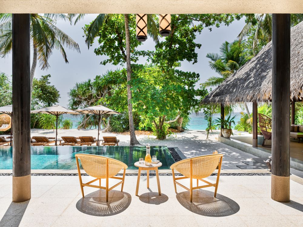 Four Bedroom Beach Residence with Pool Photo 2